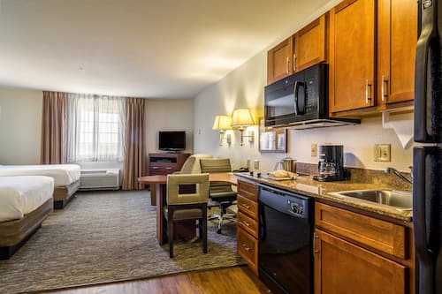In-room safe, desk, cribs/infant beds, rollaway beds