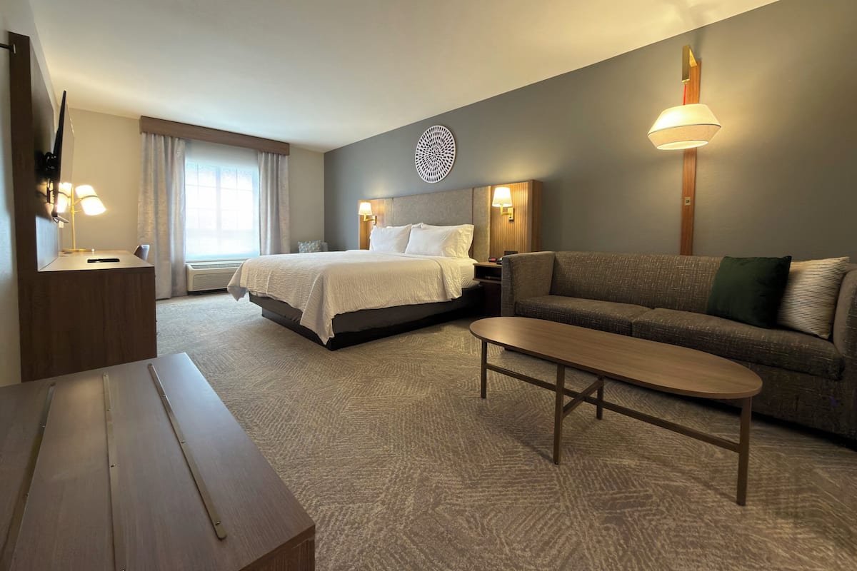 Standard Room, 1 King Bed with Sofa bed | Desk, blackout drapes, iron/ironing board, free cribs/infant beds