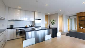 Standard Apartment, 2 Bedrooms | Private kitchen