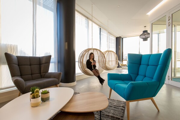 Sala de estar en el lobby