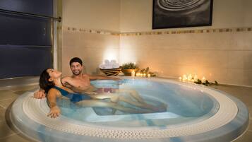 Indoor spa tub