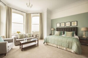 Minibar, laptop workspace, free WiFi, bed sheets