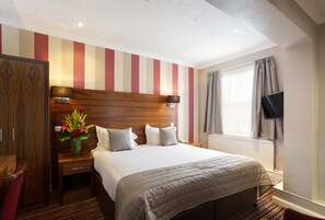 Dobbeltrom | Skrivebord, strykejern/-brett, wi-fi (inkludert) og sengetøy