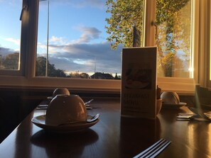 Restaurant - The Victoria Hotel (Canterbury)