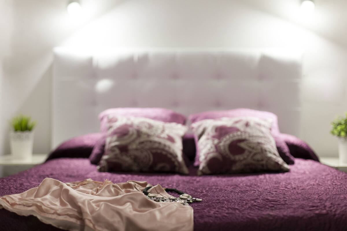 Superior Single Room | Memory foam beds, in-room safe, laptop workspace