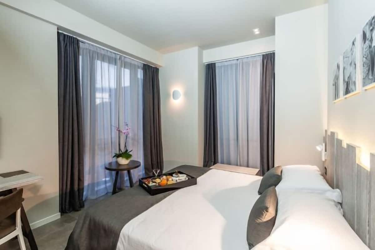 1 bedroom, minibar, in-room safe, desk