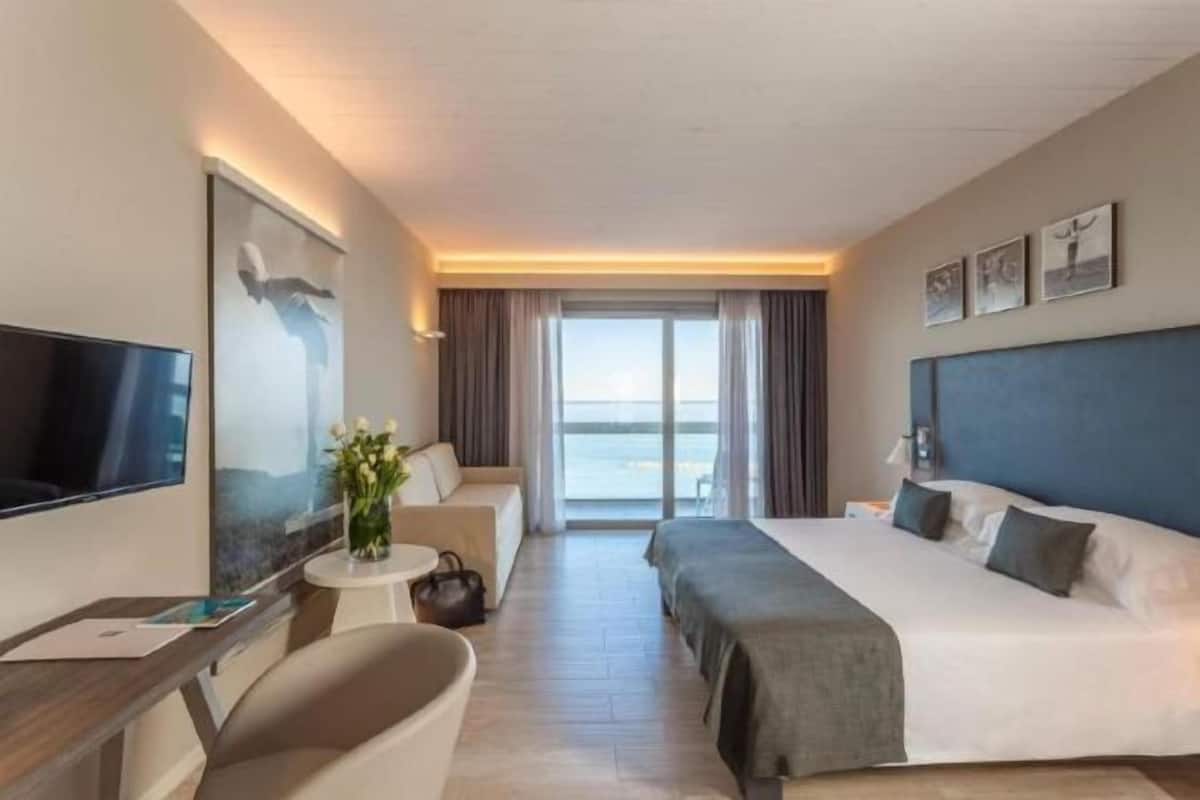 1 bedroom, minibar, in-room safe, desk