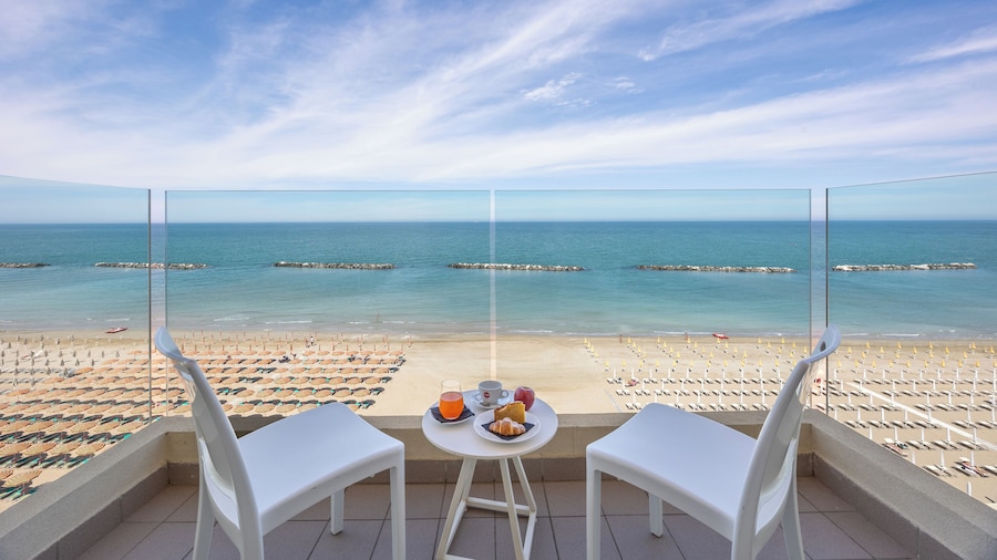 Nautilus Family Hotel