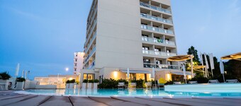 Nautilus Family Hotel