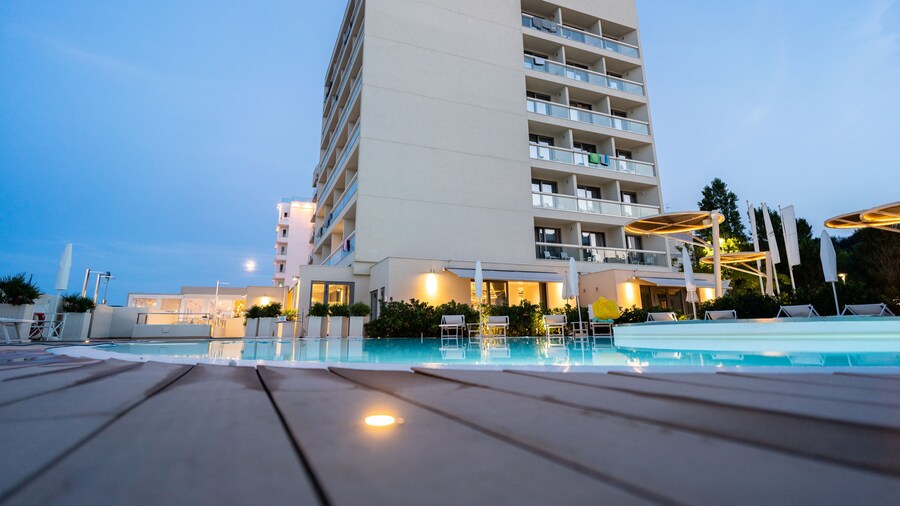 Nautilus Family Hotel