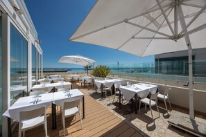 Breakfast, lunch, dinner served; local cuisine  - Nautilus Family Hotel (Pesaro)