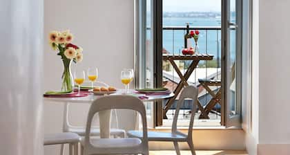 Hello Lisbon Conde Barão Apartments