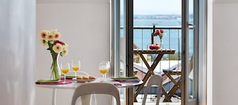 Hello Lisbon Conde Barão Apartments