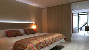 Coffres-forts dans les chambres, Wi-Fi gratuit, draps fournis
