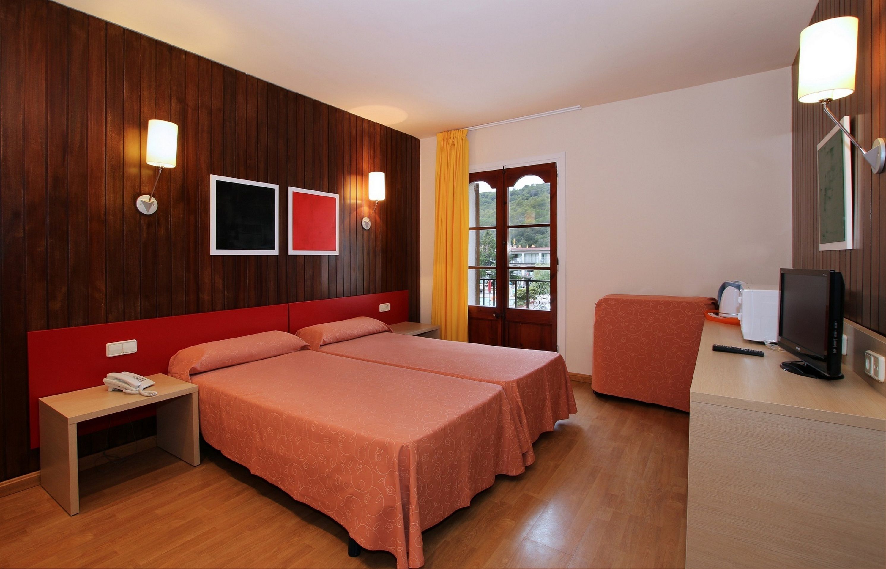 Photo - Medplaya Aparthotel Sant Eloi