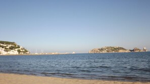 Beach nearby - RVApartaments Villas Piscis (Torroella de Montgrí)