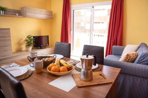 Living area - RVApartaments Els Salats (Torroella de Montgrí)