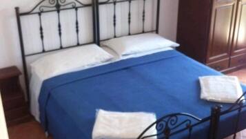 Habitación clásica | 1 dormitorio, ropa de cama de alta calidad, caja fuerte