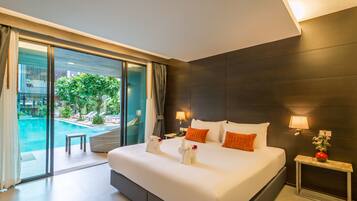 Deluxe Pool Access Room | Premium bedding, minibar, in-room safe, desk