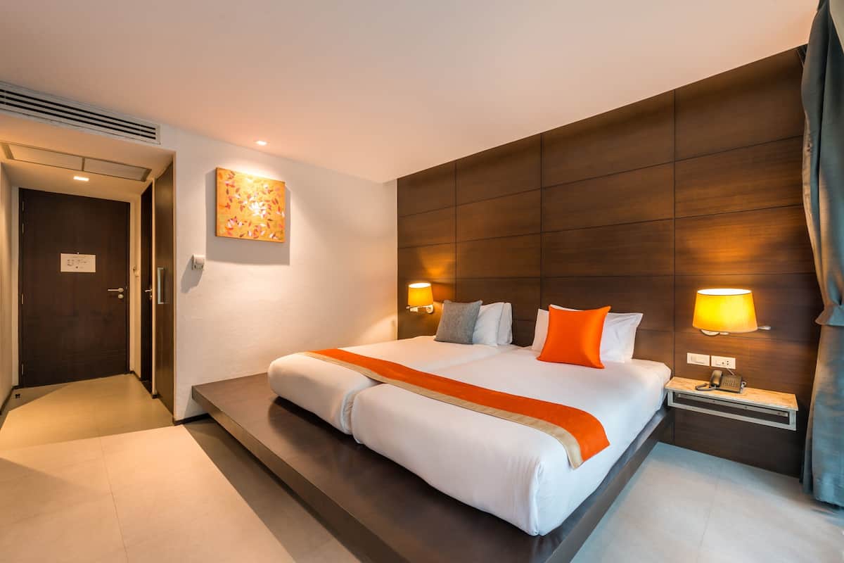 SÀngtillbehör av högsta kvalitet och minibar