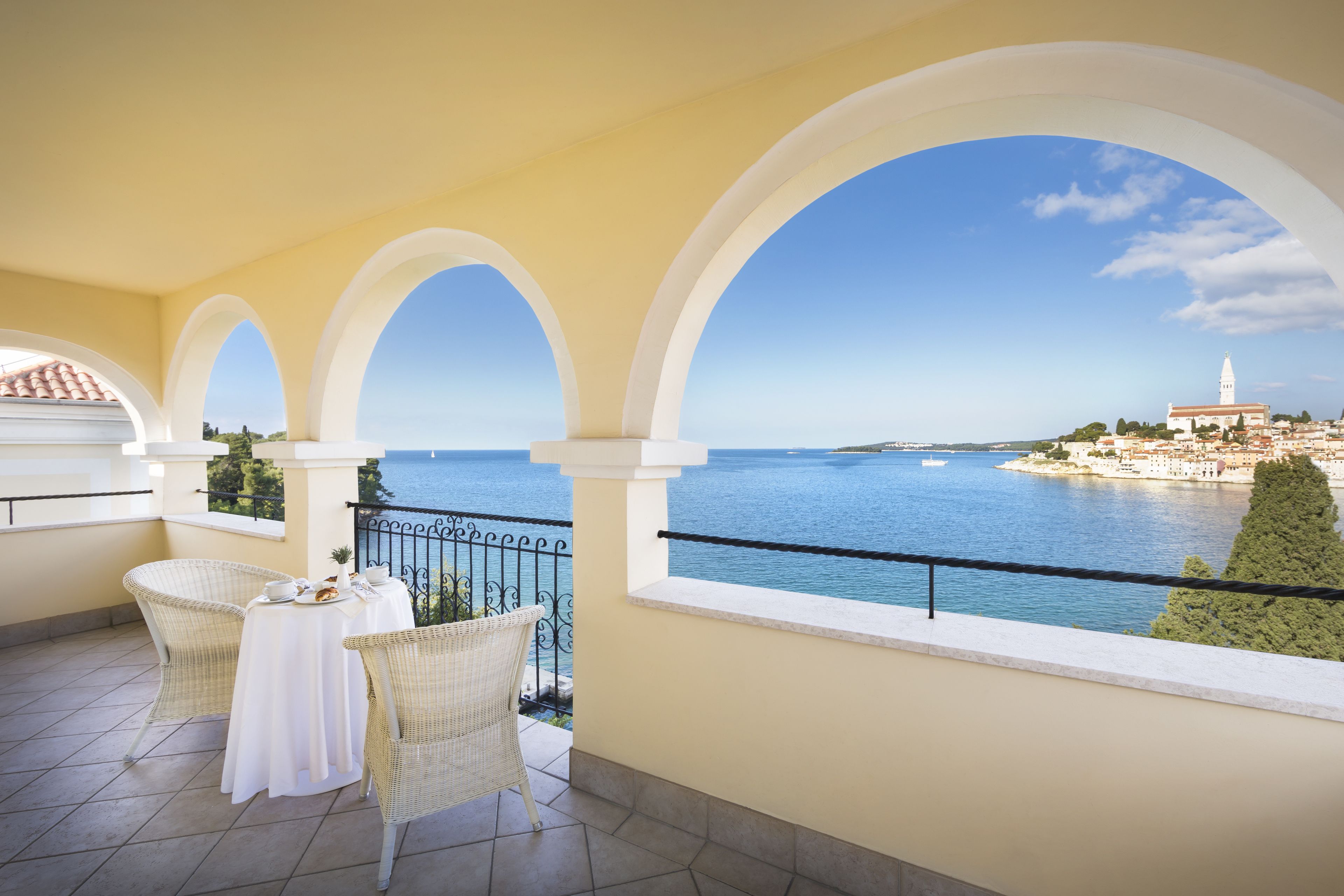 deluxe suite belvedere | view from property