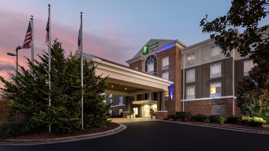 Holiday Inn Express Hotel & Suites Greensboro Airport Area by IHG
