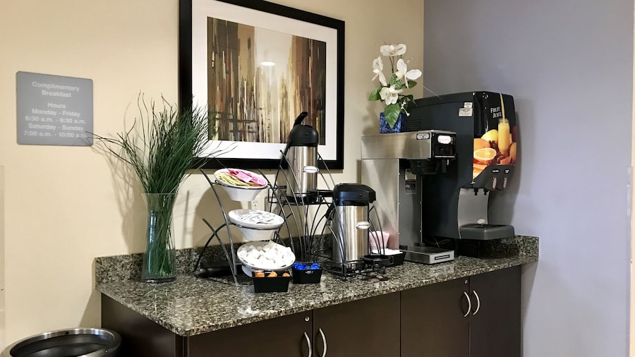 Microtel Inn & Suites by Wyndham Elkhart