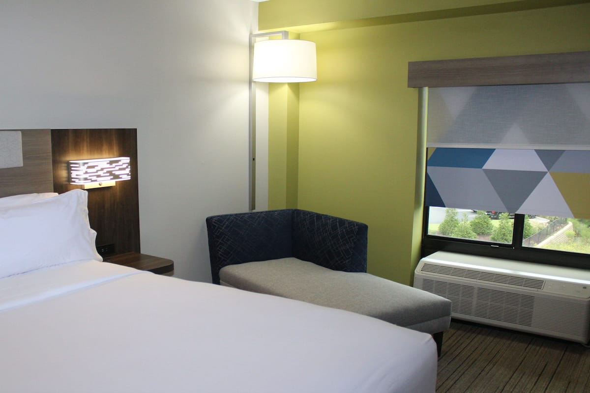 Chambre Standard, 1 trĂšs grand lit