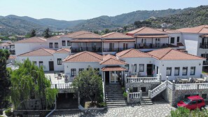 Habitació doble o amb dos llits individuals bàsica | Planxa i posts de planxar, wifi gratuïta i roba de llit 