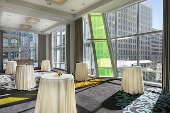 Meeting space at theWit Chicago, a Hilton Hotel