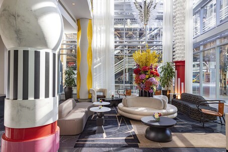 theWit Chicago, a Hilton Hotel - Image 3