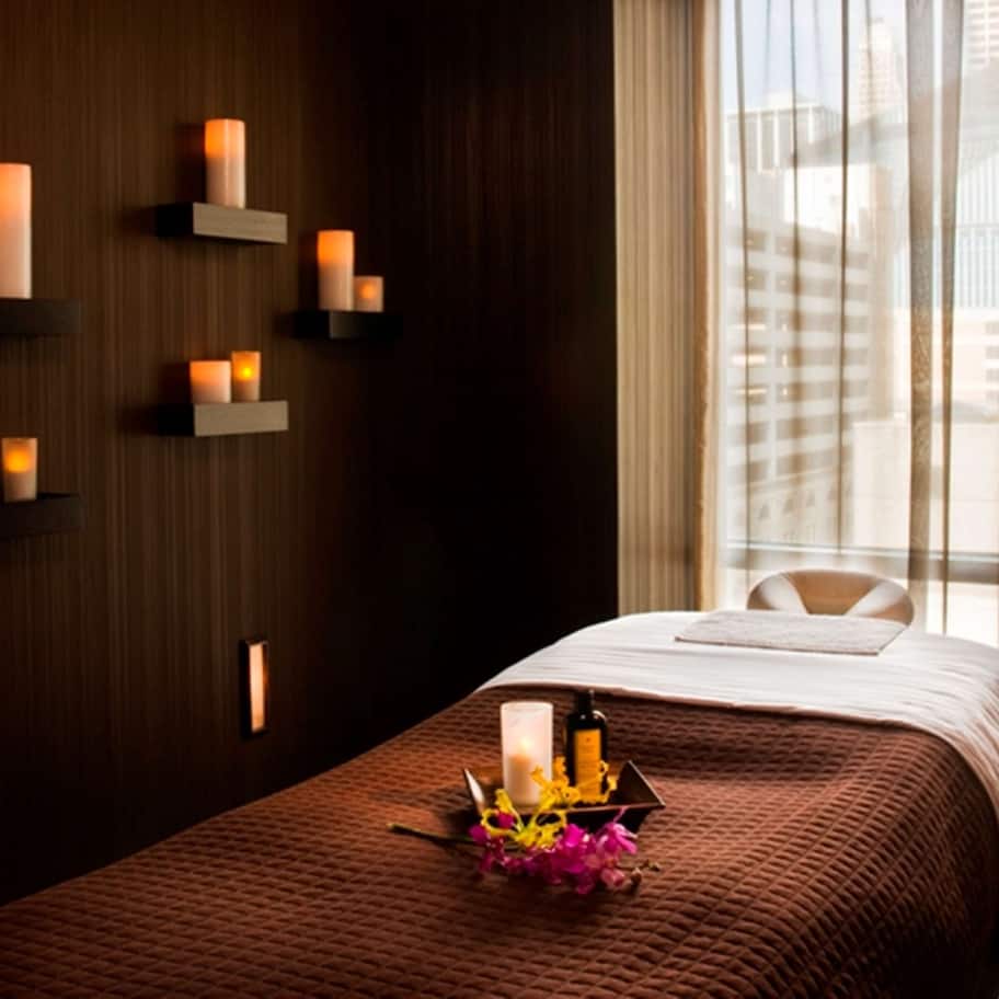 Couples treatment rooms, body treatments, aromatherapy, body wraps