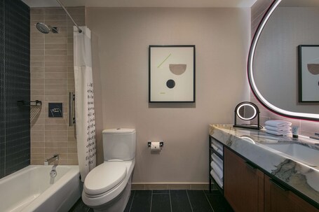theWit Chicago, a Hilton Hotel - Image 73