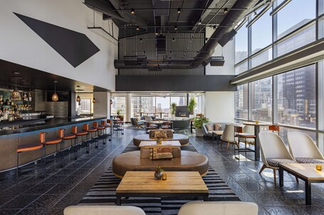 theWit Chicago, a Hilton Hotel - Image 4