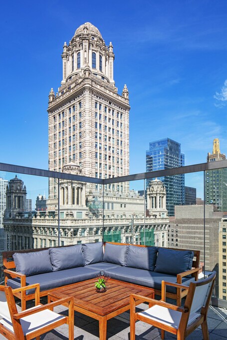 theWit Chicago, a Hilton Hotel - Image 15