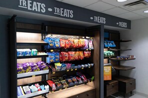 Snack bar - Hampton Inn & Suites Jennings (Jennings)
