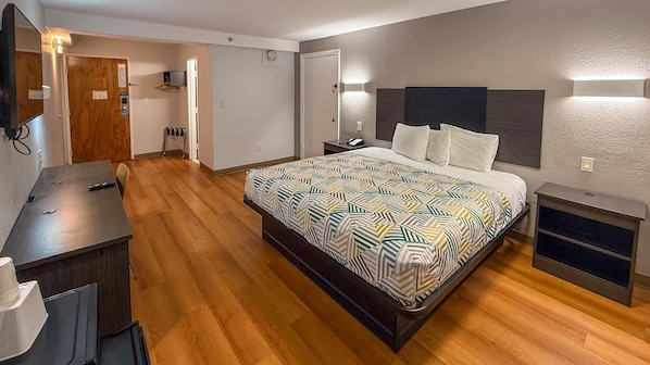 Free WiFi, bed sheets