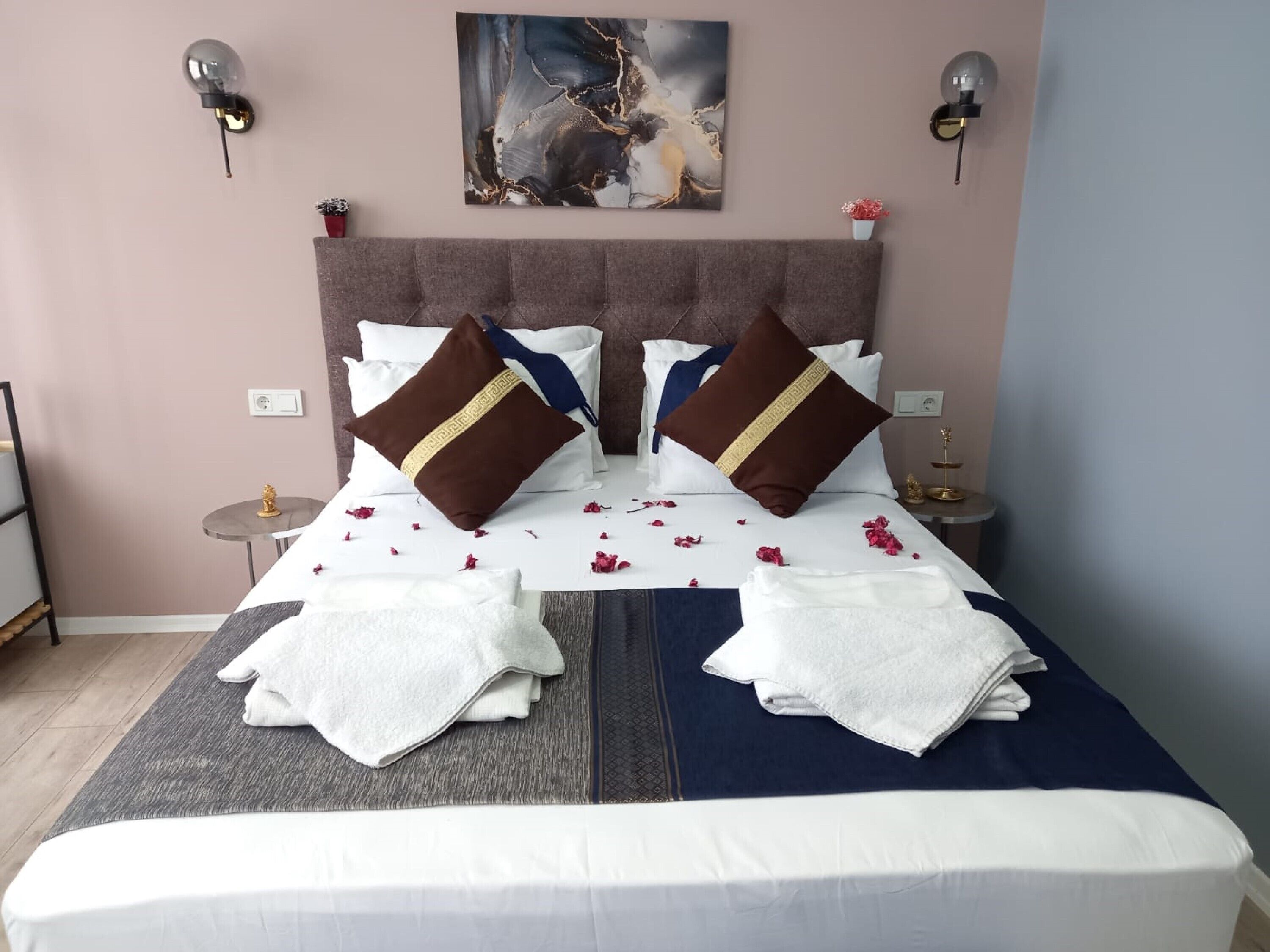 标准双人房, 无烟房 | 高档床上用品、记忆海绵床垫、客房内保险箱、遮光窗帘