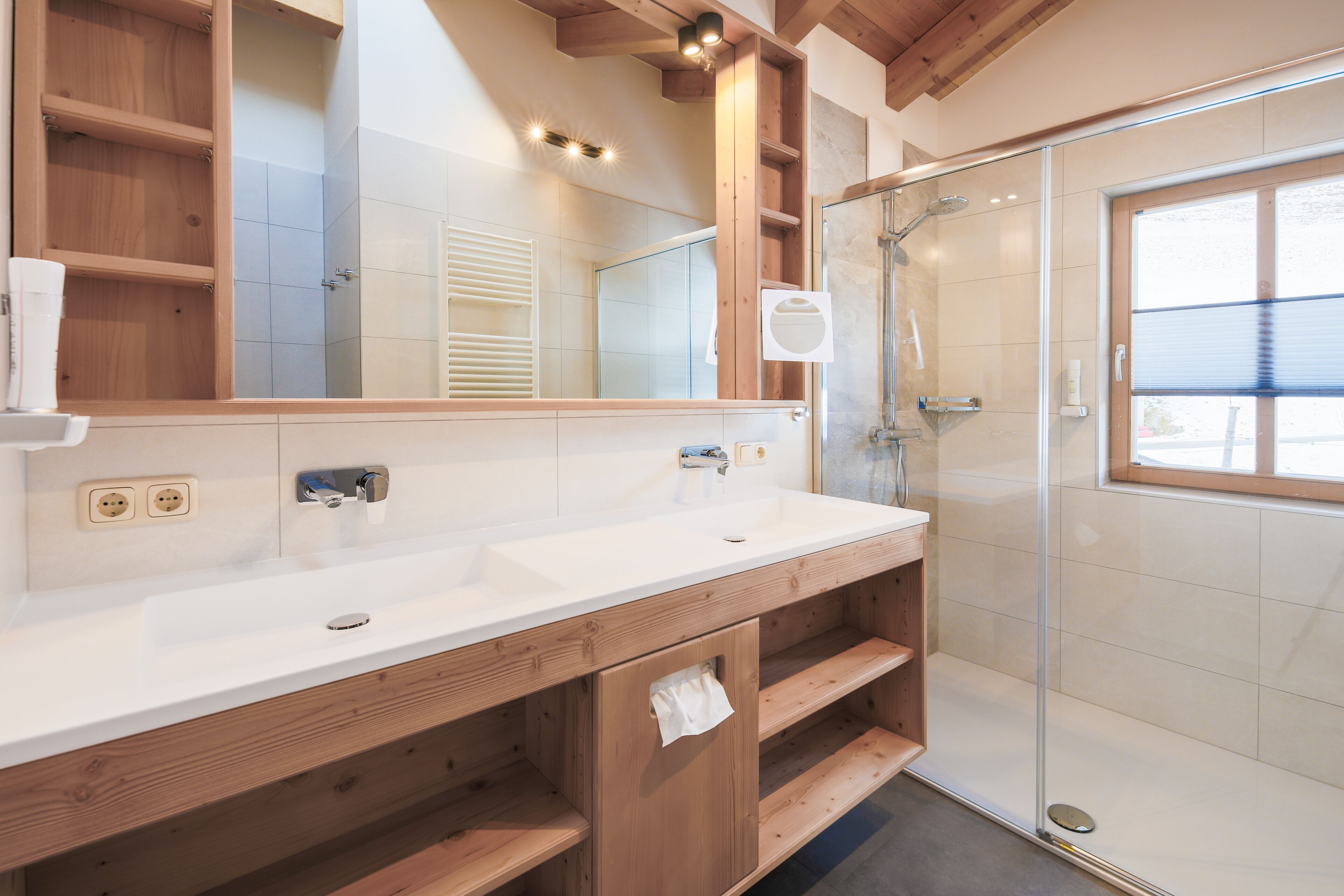 Separate bathtub and shower, hair dryer, towels