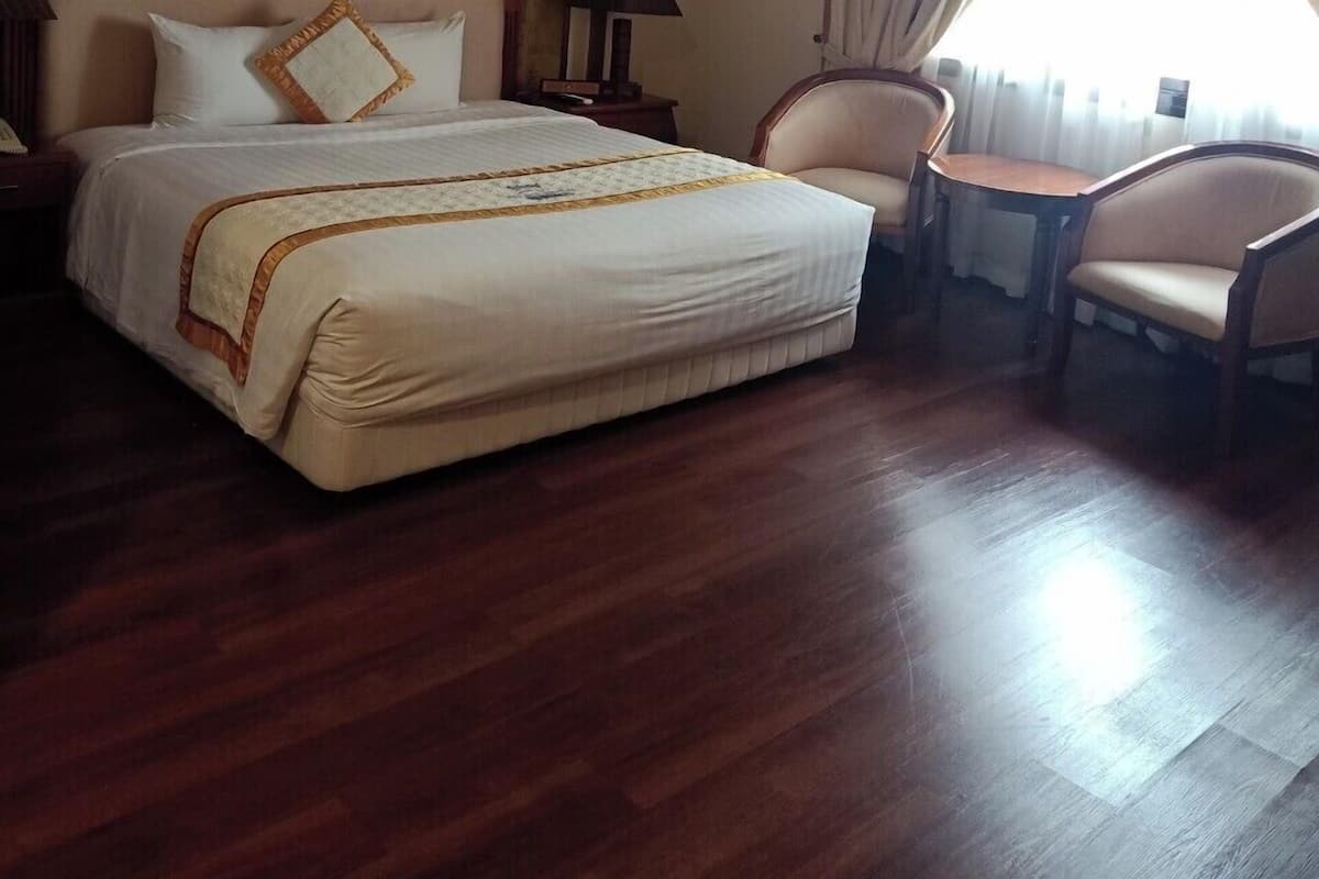 Tweepersoonskamer (One Bedroom Deluxe) | 1 slaapkamer, een kluis op de kamer, gratis wifi, beddengoed