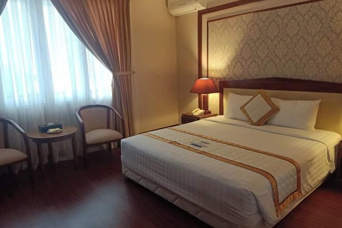 1 bedroom, in-room safe, free WiFi, bed sheets