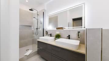 Family Apartment, 2 Bedrooms (84 sqm) | Bathroom