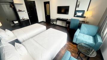 Senior Room | Minibar, desk, blackout drapes, free WiFi