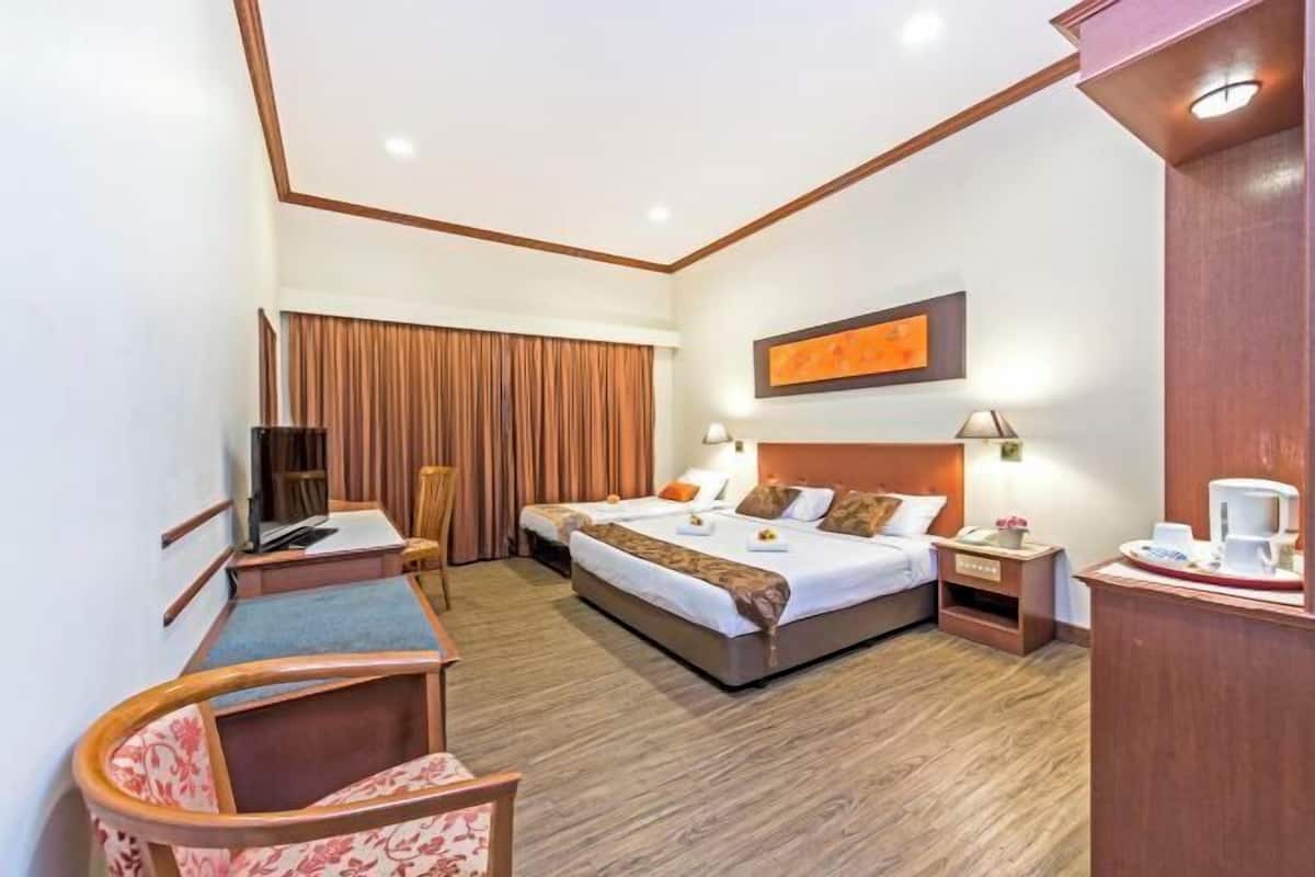 Desk, iron/ironing board, free WiFi, bed sheets
