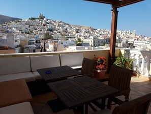 Chambre Double ou avec lits jumeaux, vue ville | Balcon