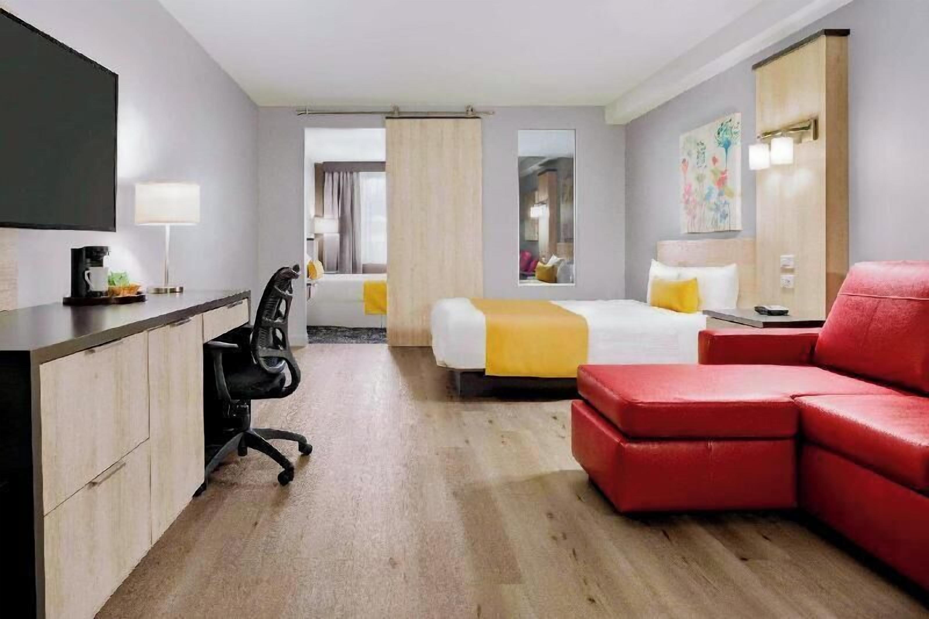 Ropa de cama de alta calidad y escritorio 