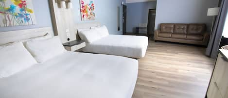 Premium bedding, desk, iron/ironing board, free WiFi