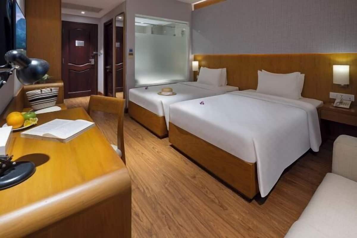1 habitación y artículos del minibar gratis
