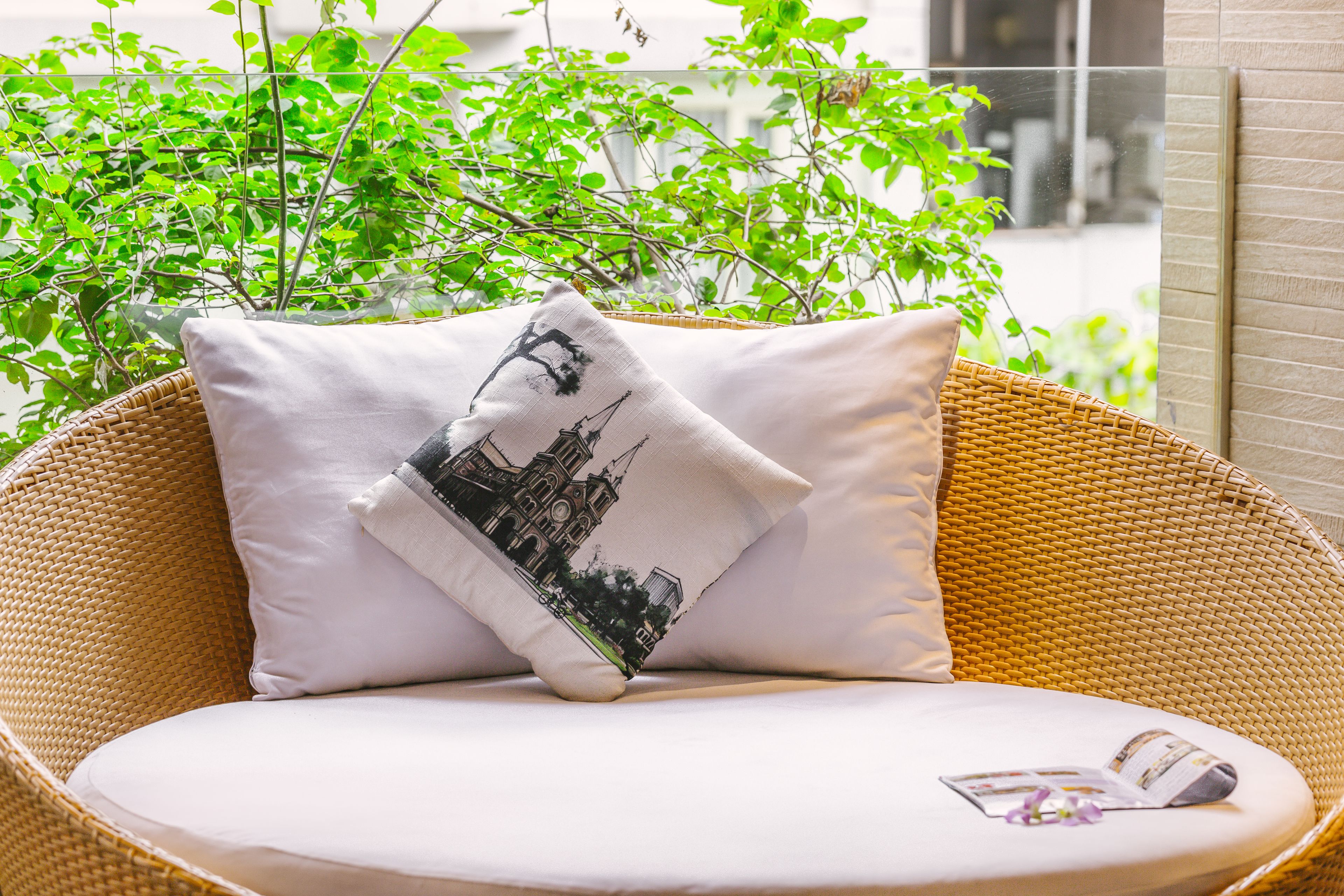 indoor pool, pool loungers