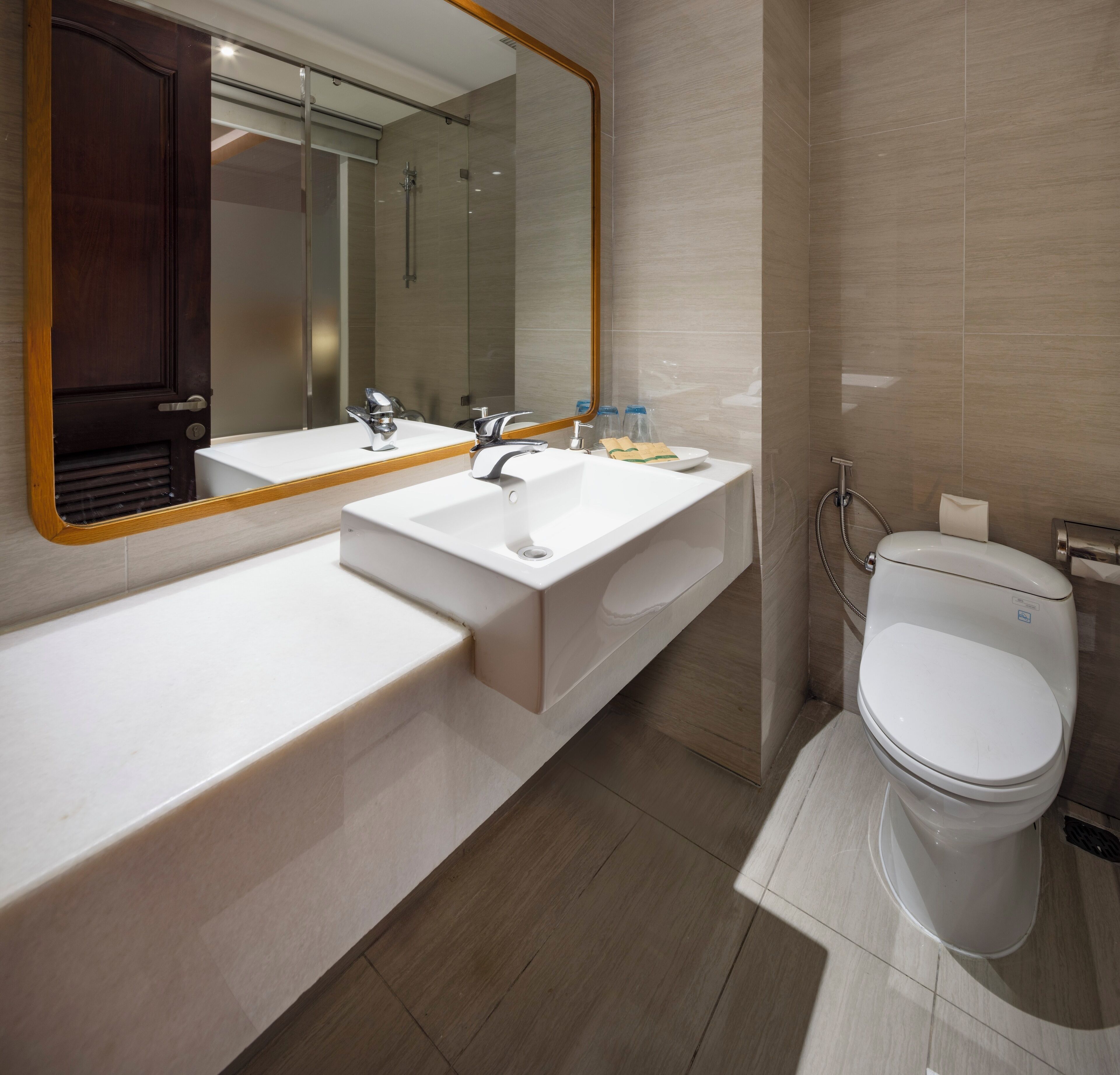 premier deluxe twin - free mini bar | 1 bedroom, free minibar, in-room safe, desk